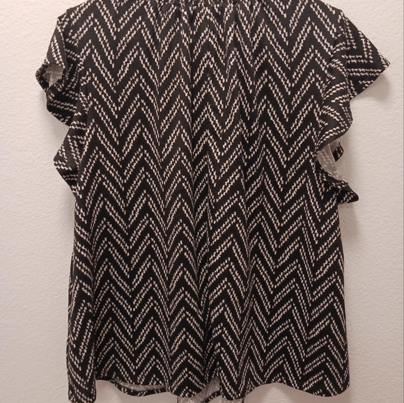 Adrienne Vittadini Flutter Sleeve Pullover Top Size 3X Black & White - Picture 8 of 8